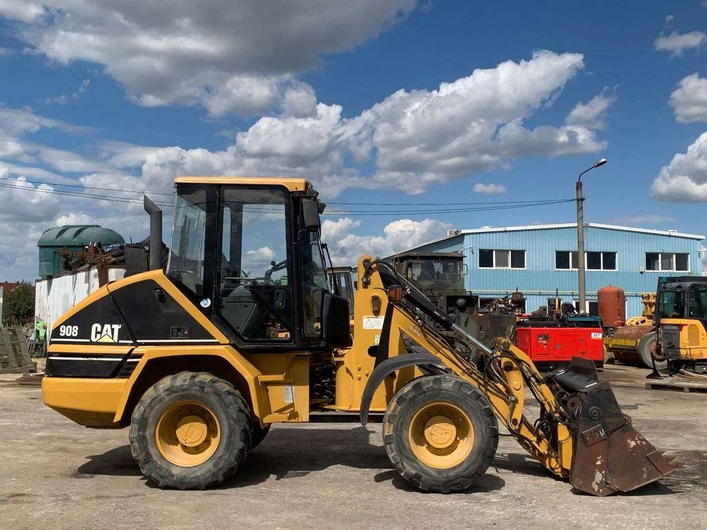 CAT 908 - Utovarivač točkaš: slika 3 CAT 908 - Utovarivač točkaš: slika 3