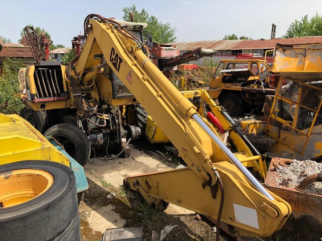 CAT M 312 FOR PARTS - Bager točkaš: slika 3 CAT M 312 FOR PARTS - Bager točkaš: slika 3