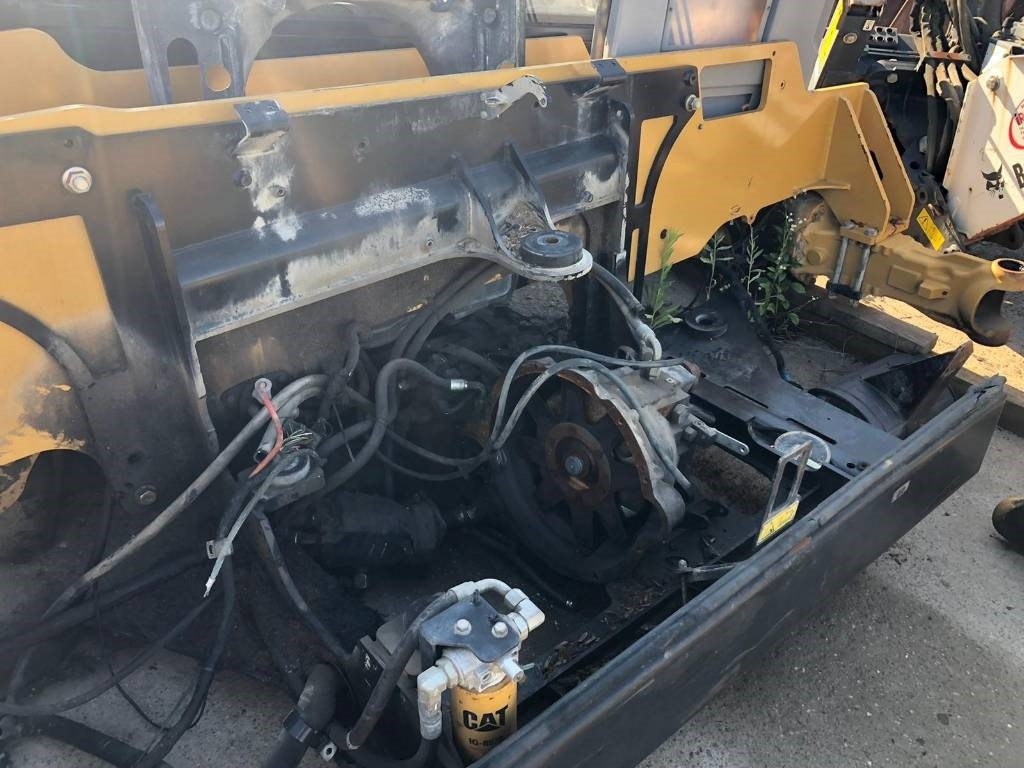 CAT TH 220 B FOR PARTS - Teleskopski upravljač: slika 5 CAT TH 220 B FOR PARTS - Teleskopski upravljač: slika 5