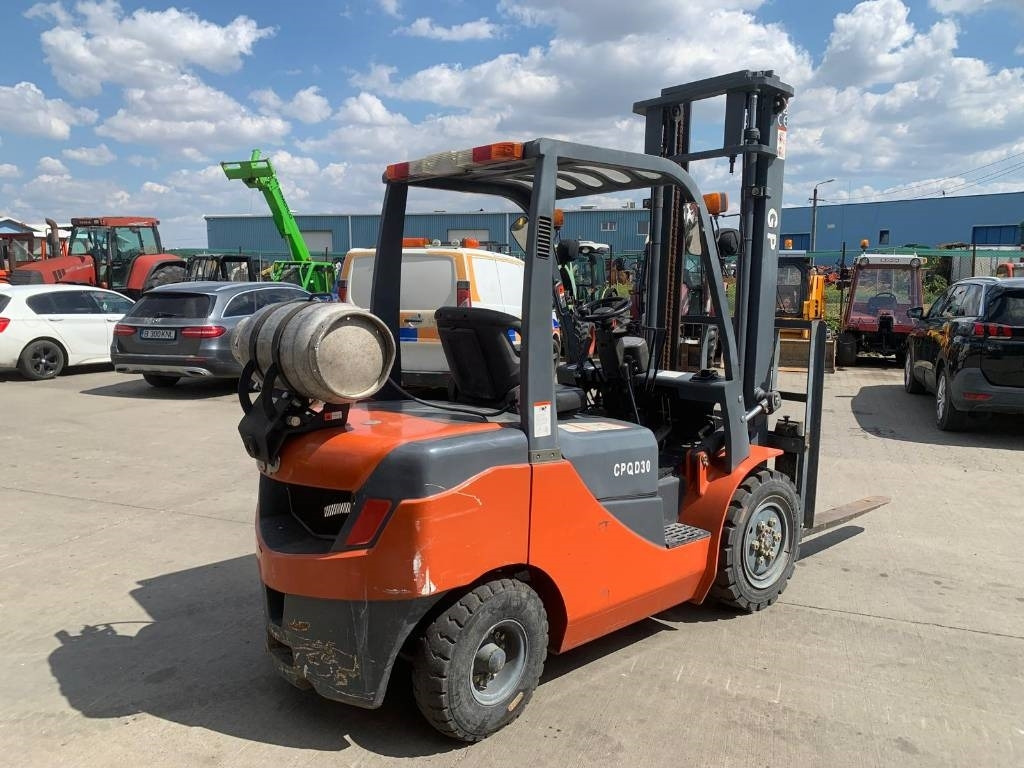 CPQD30 30 - Gasni viljuškar: slika 4 CPQD30 30 - Gasni viljuškar: slika 4