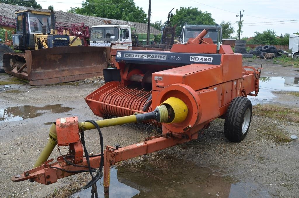 Deutz-fahr HD490 - Balirka za kockaste bale: slika 2 Deutz-fahr HD490 - Balirka za kockaste bale: slika 2