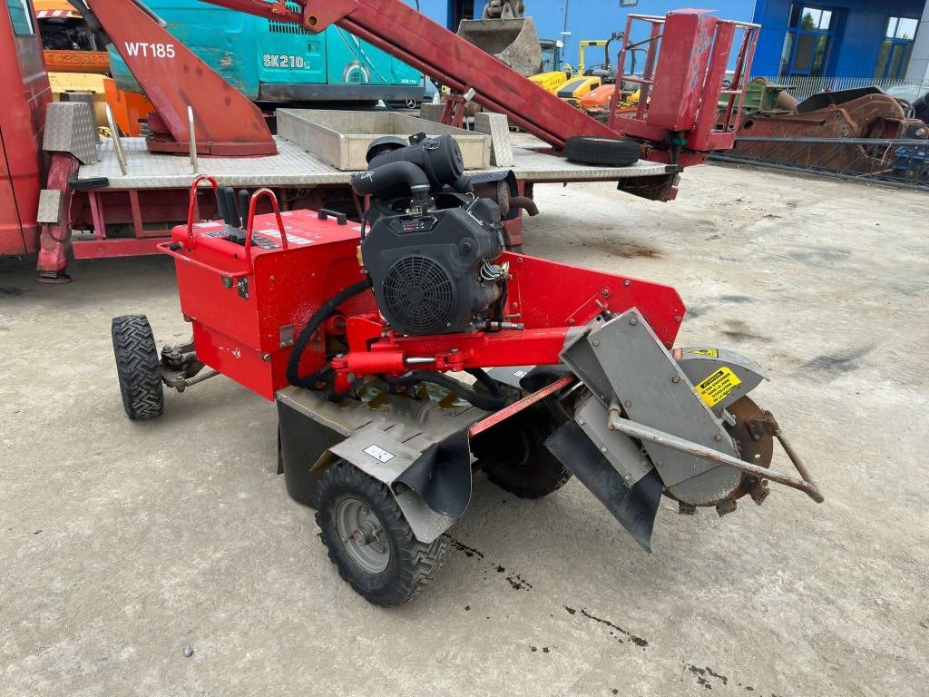 FSO B28 - Strugač za drvo: slika 2 FSO B28 - Strugač za drvo: slika 2