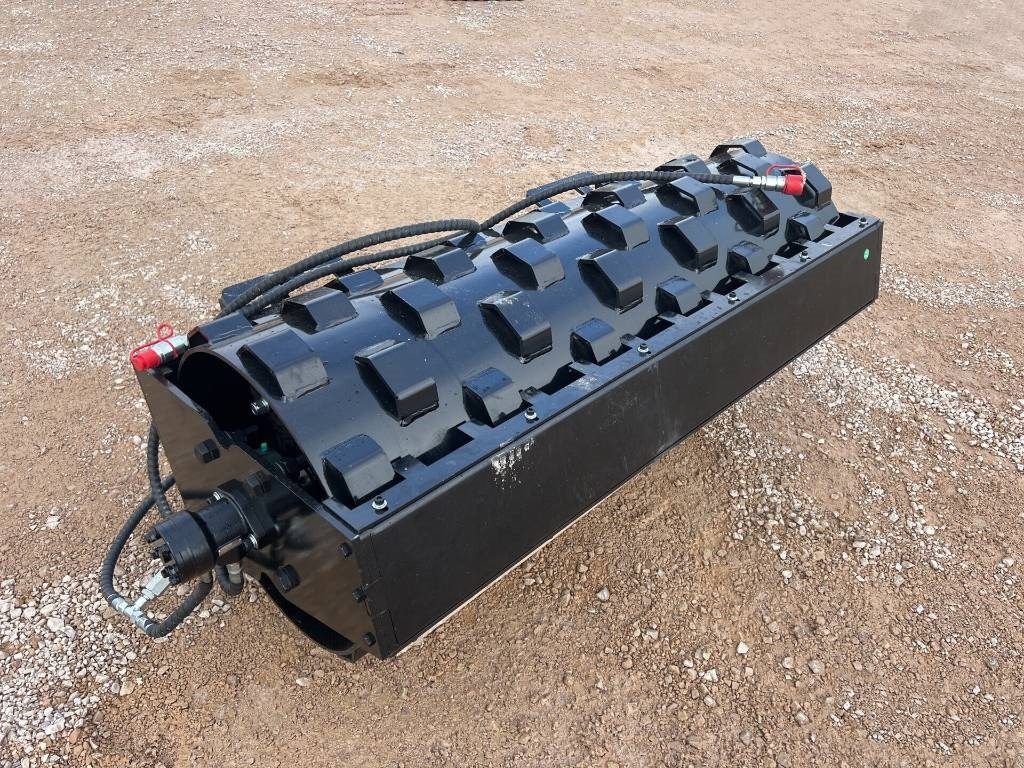 Future FT-CW59 Skid Steer Compactor Wheels - Valjak: slika 1 Future FT-CW59 Skid Steer Compactor Wheels - Valjak: slika 1