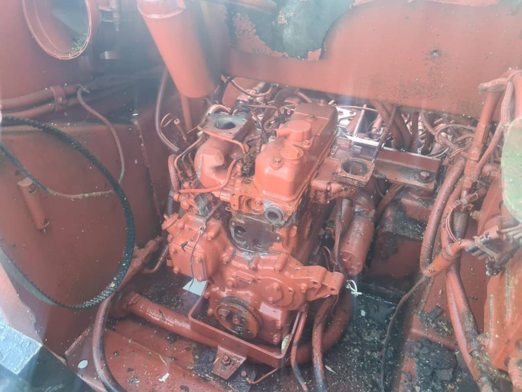 Gehl 3640-3840 FOR PARTS - Mini utovarivač: slika 3 Gehl 3640-3840 FOR PARTS - Mini utovarivač: slika 3