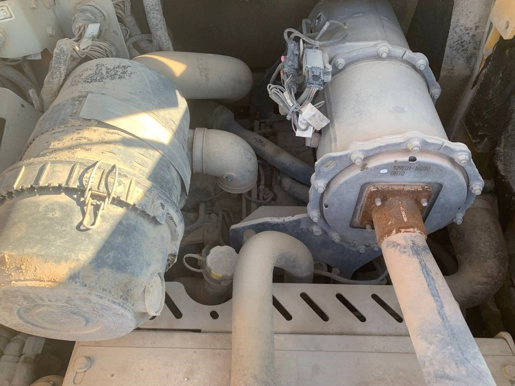 Mini utovarivač Gehl R 220: slika 7