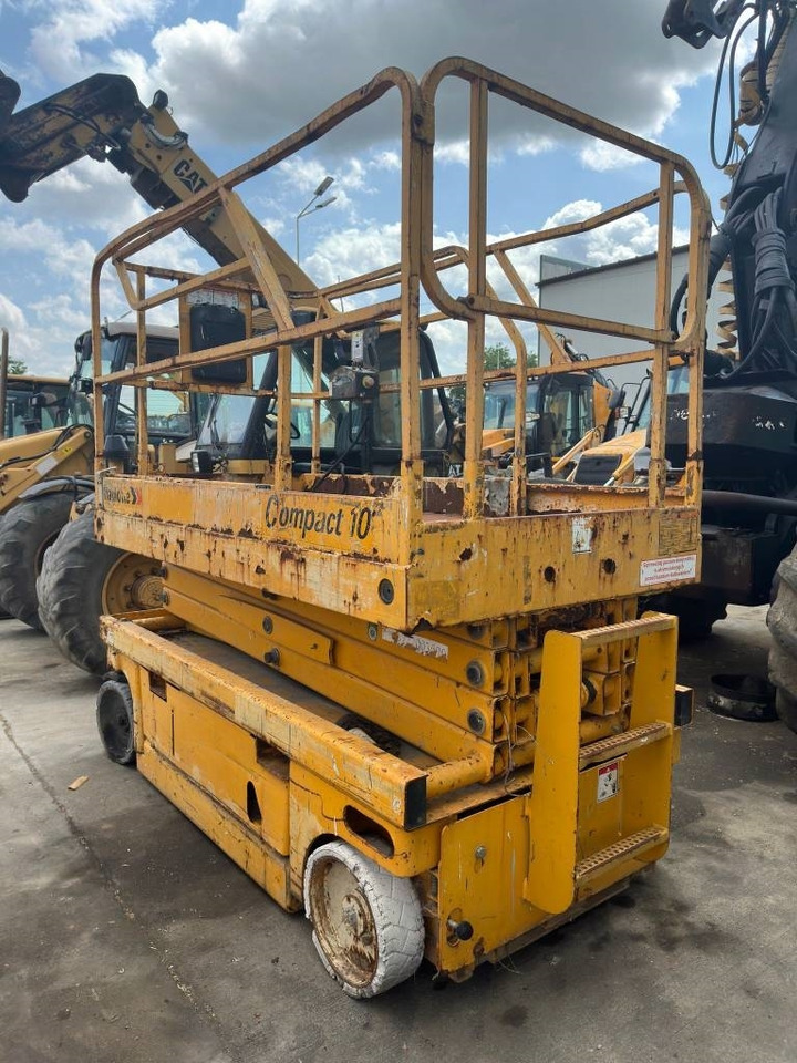 Haulotte Compact 10 - Lift u obliku makaza: slika 2 Haulotte Compact 10 - Lift u obliku makaza: slika 2