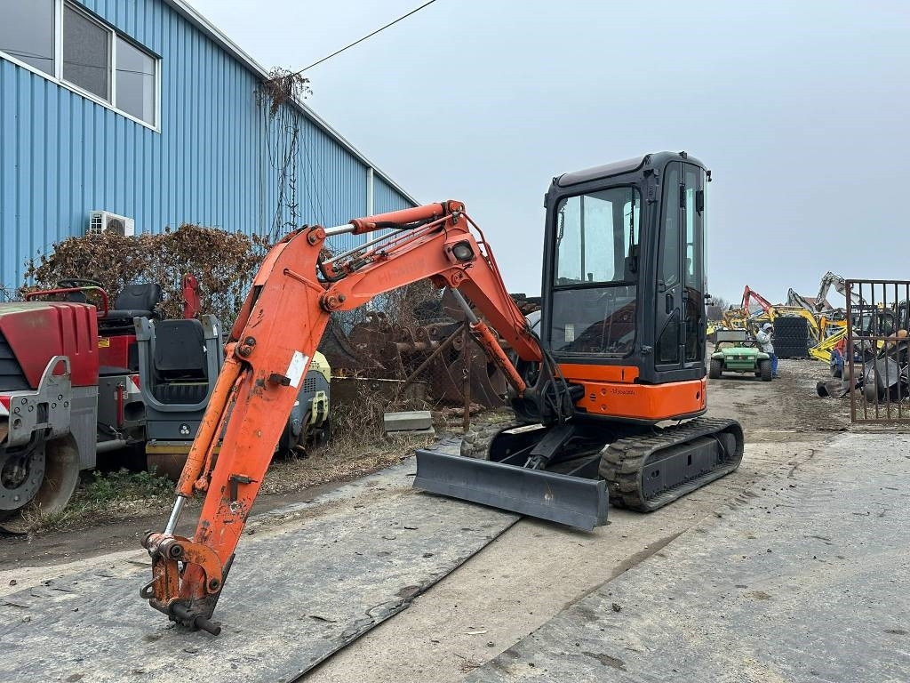 Hitachi ZX 27 U-2 - Mini bager: slika 1 Hitachi ZX 27 U-2 - Mini bager: slika 1