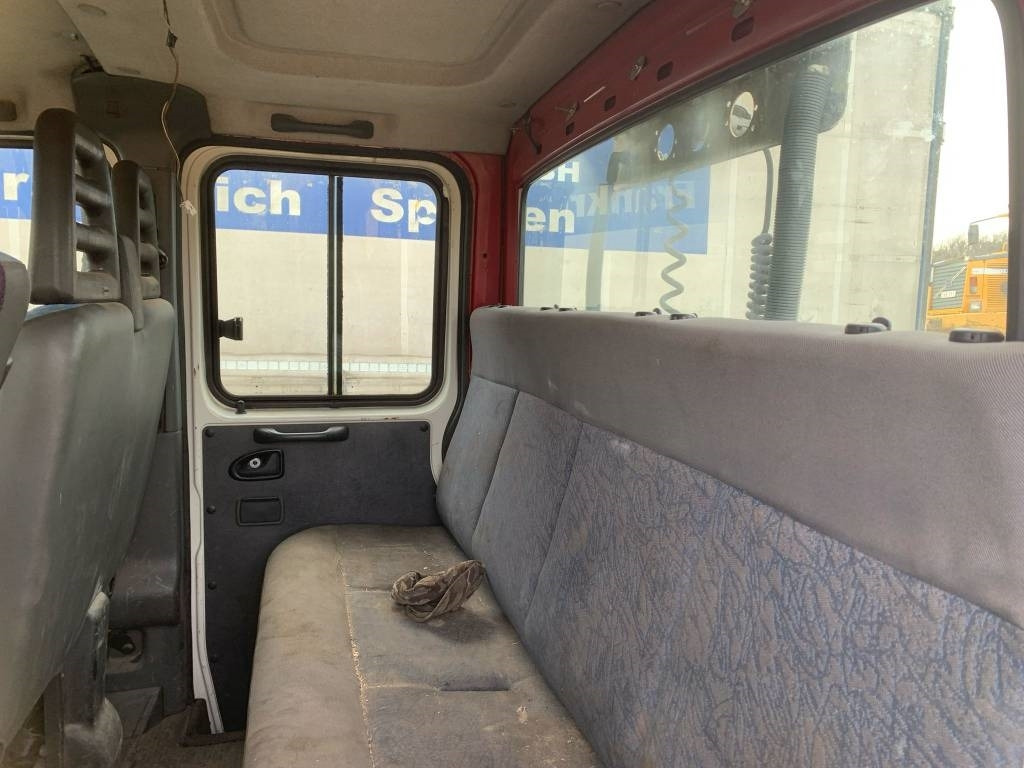 Mini tegljač, Dostavno vozilo sa duplom kabinom Iveco 40C 15: slika 10