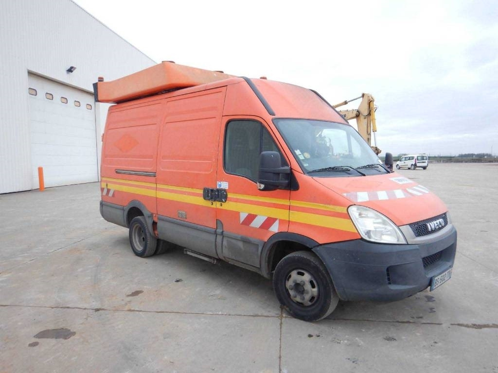 Iveco Daily 50C15 - Furgon: slika 2 Iveco Daily 50C15 - Furgon: slika 2