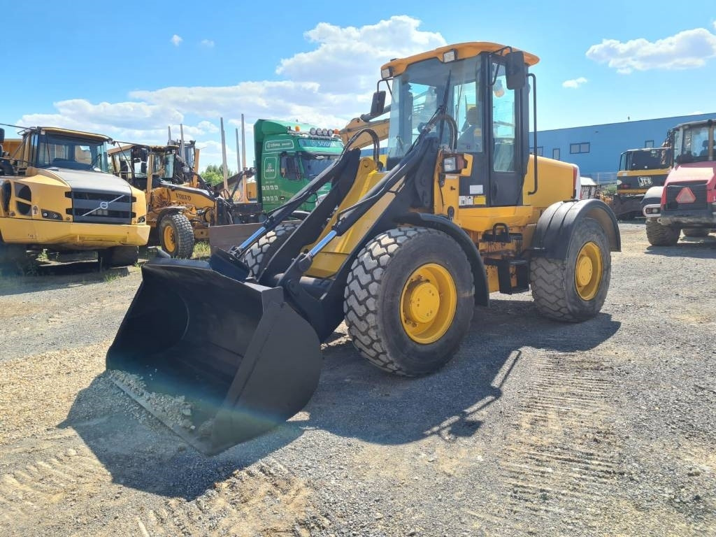 JCB 416HT - Utovarivač točkaš: slika 1 JCB 416HT - Utovarivač točkaš: slika 1
