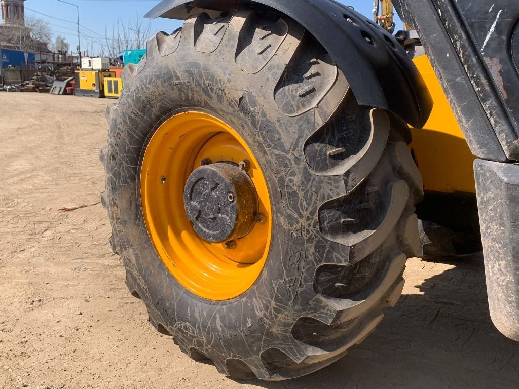 JCB 531-70 - Teleskopski upravljač: slika 5 JCB 531-70 - Teleskopski upravljač: slika 5