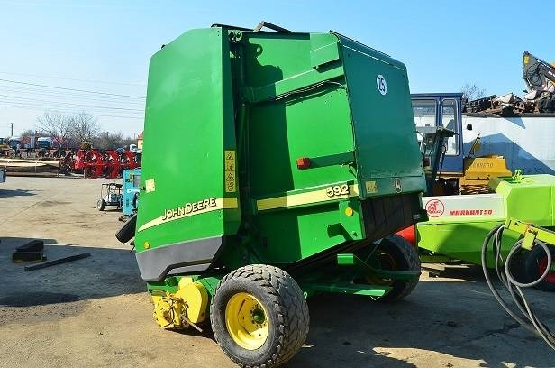 John Deere 592  - Balirka za okrugle bale: slika 3 John Deere 592  - Balirka za okrugle bale: slika 3