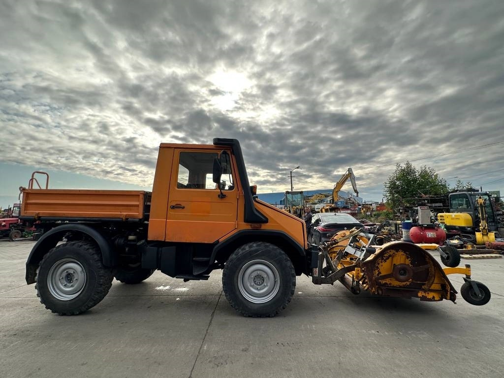 Korisno/ Posebno vozilo Mercedes-Benz Unimog 408/10: slika 6