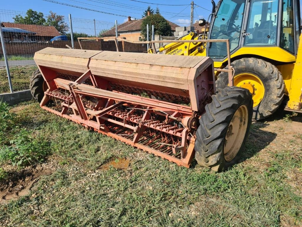 Kuhn 4M - Kombinovana mašina za setvu: slika 1 Kuhn 4M - Kombinovana mašina za setvu: slika 1