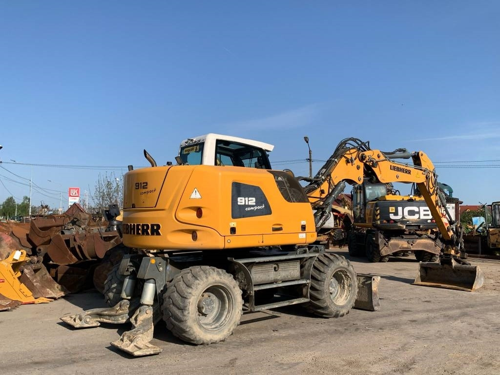 Liebherr A912 Compact+Engcon Rototilt - Bager točkaš: slika 4 Liebherr A912 Compact+Engcon Rototilt - Bager točkaš: slika 4