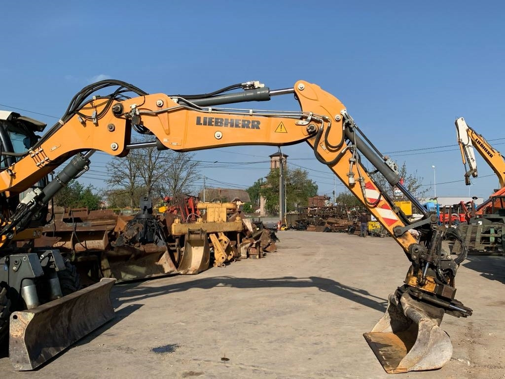 Liebherr A912 Compact+Engcon Rototilt - Bager točkaš: slika 5 Liebherr A912 Compact+Engcon Rototilt - Bager točkaš: slika 5