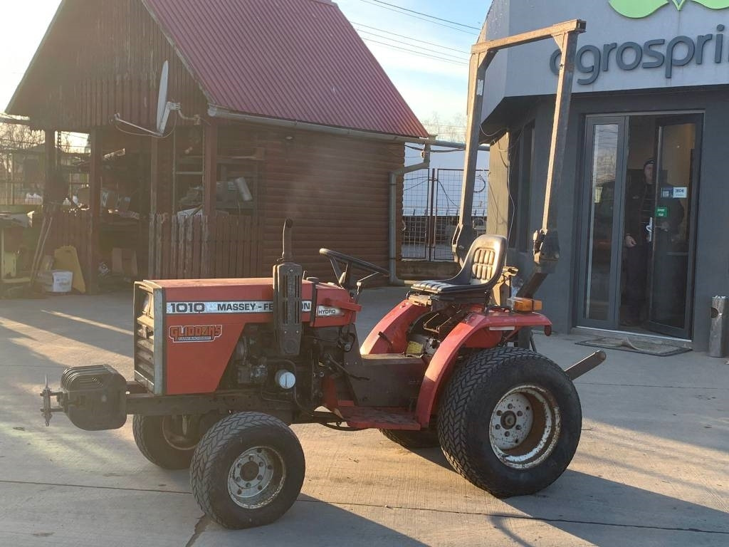 Massey Ferguson 1010 - Traktor: slika 5 Massey Ferguson 1010 - Traktor: slika 5