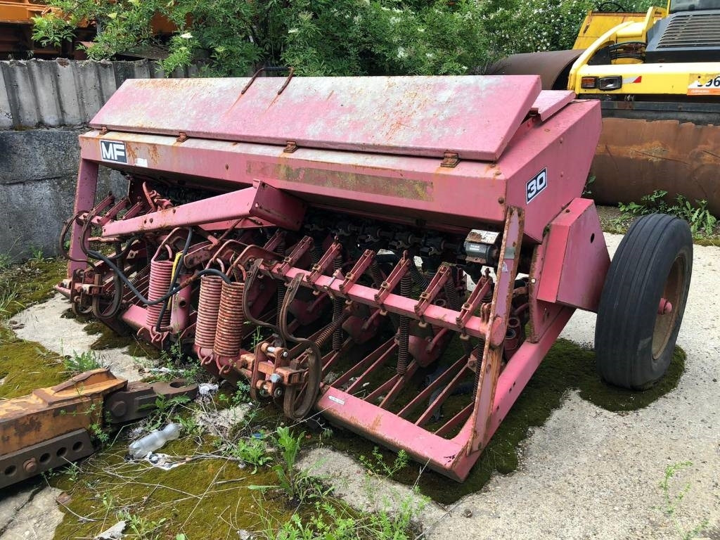 Massey Ferguson 30 - Kombinovana mašina za setvu: slika 2 Massey Ferguson 30 - Kombinovana mašina za setvu: slika 2