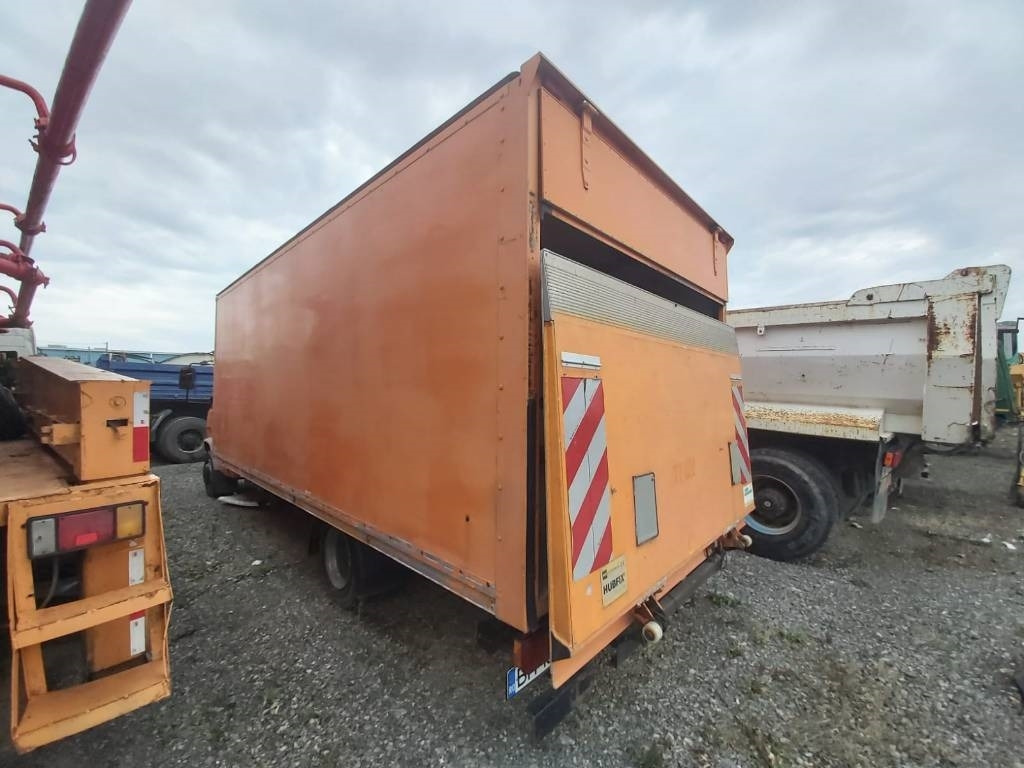 Mercedes-Benz 814D - Kamion sa zatvorenim sandukom: slika 2 Mercedes-Benz 814D - Kamion sa zatvorenim sandukom: slika 2