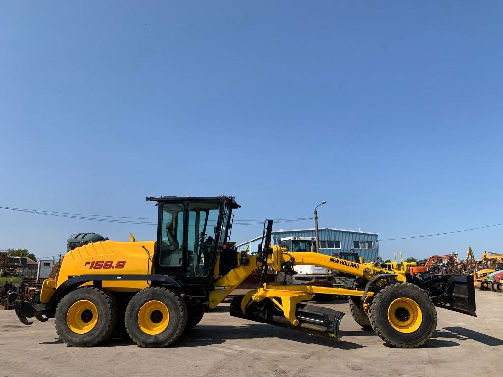 New Holland F 156.6 A - Grejder: slika 2 New Holland F 156.6 A - Grejder: slika 2