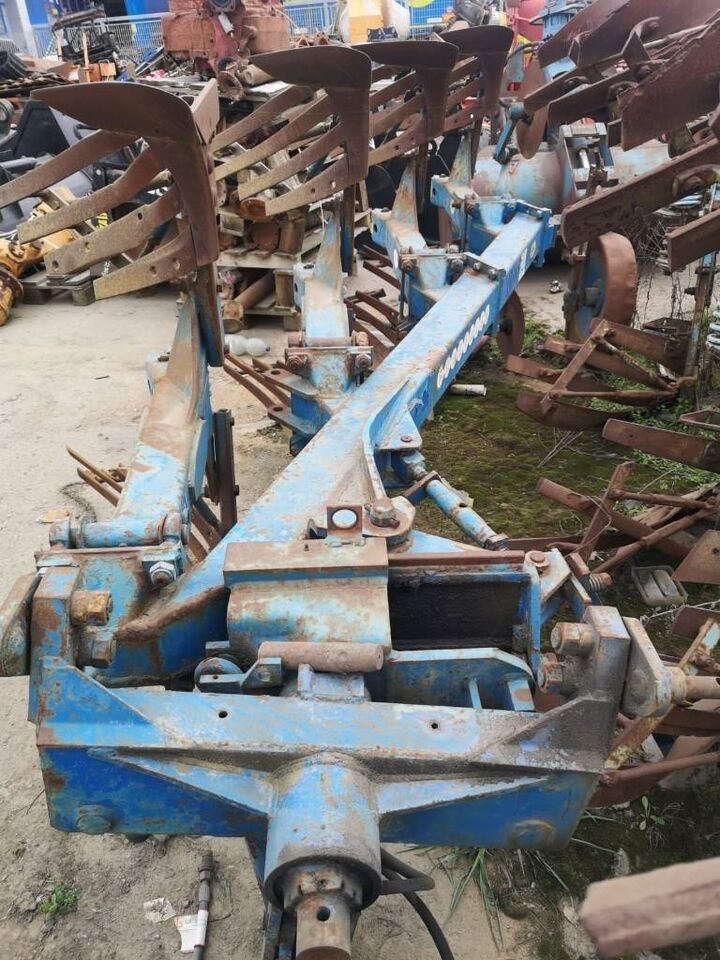 Rabe Rabewerk 4 Rabe Rabewerk 4 - Plug: slika 2 Rabe Rabewerk 4 Rabe Rabewerk 4 - Plug: slika 2