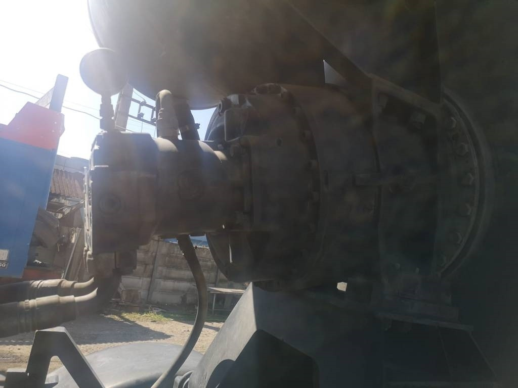 Renault Kerax 420 - Mikser za beton: slika 3 Renault Kerax 420 - Mikser za beton: slika 3