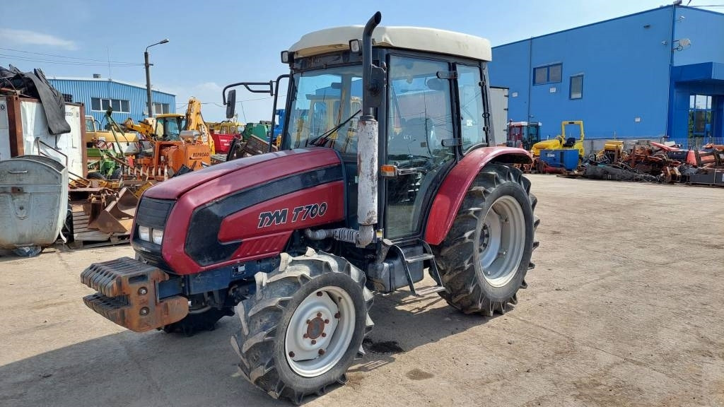 TYM T700 - Traktor: slika 2 TYM T700 - Traktor: slika 2