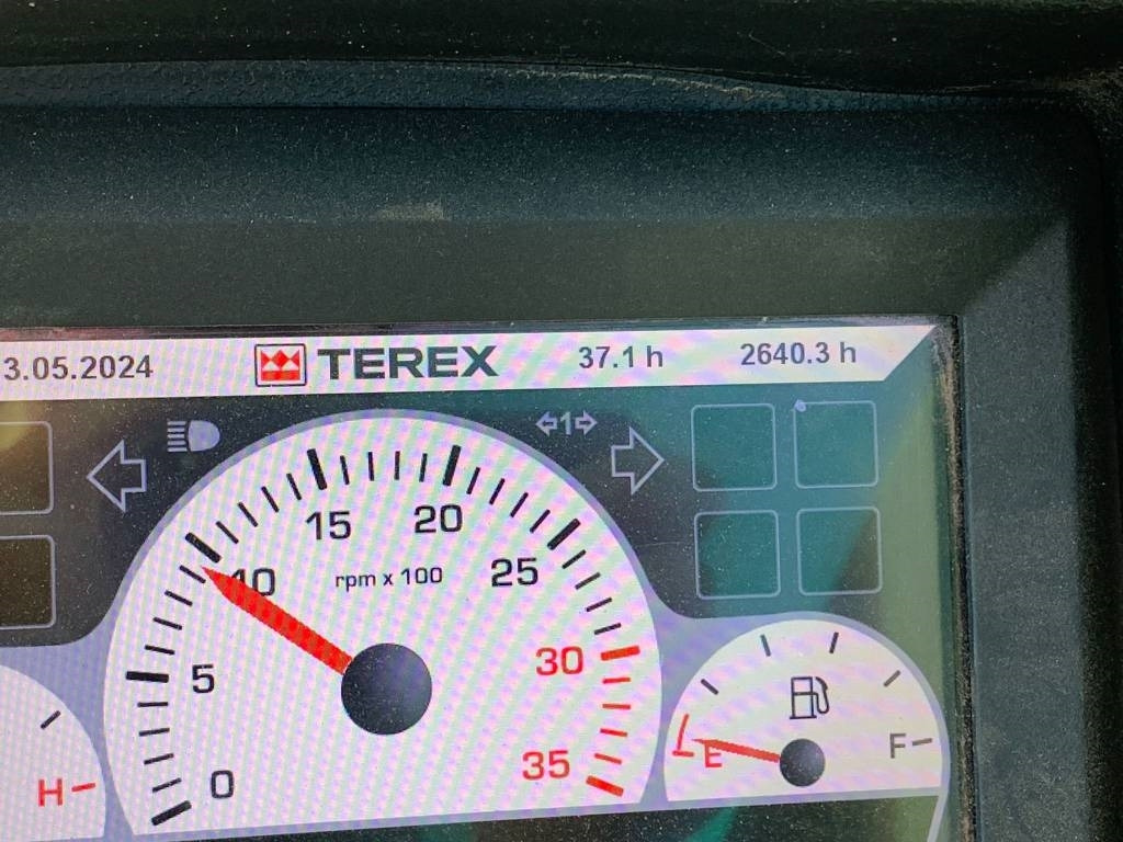 Bager guseničar Terex TC 125: slika 16