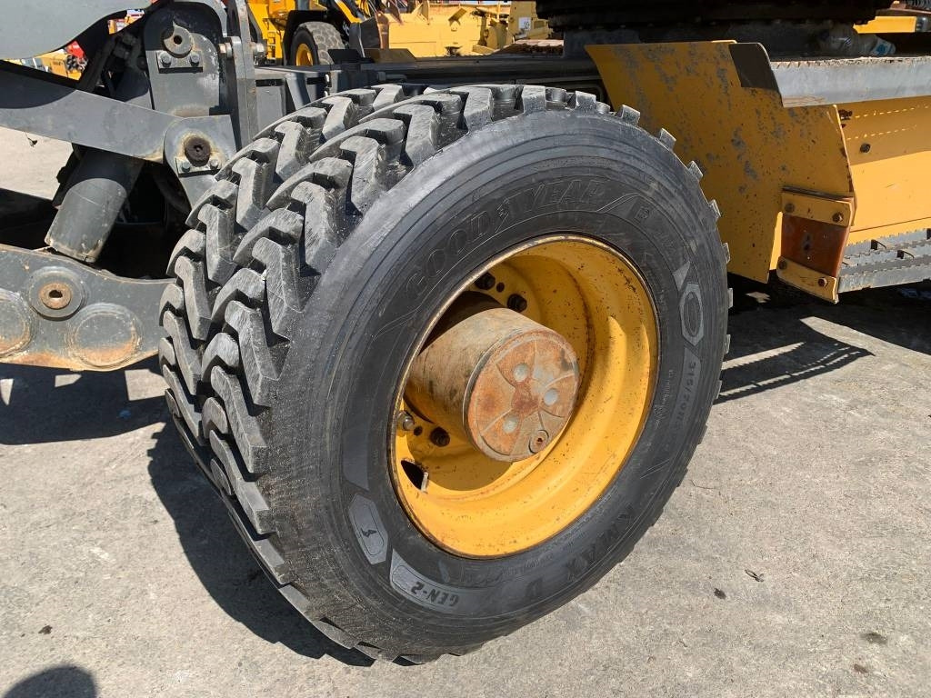 Volvo EW 140 C  - Bager točkaš: slika 5 Volvo EW 140 C  - Bager točkaš: slika 5