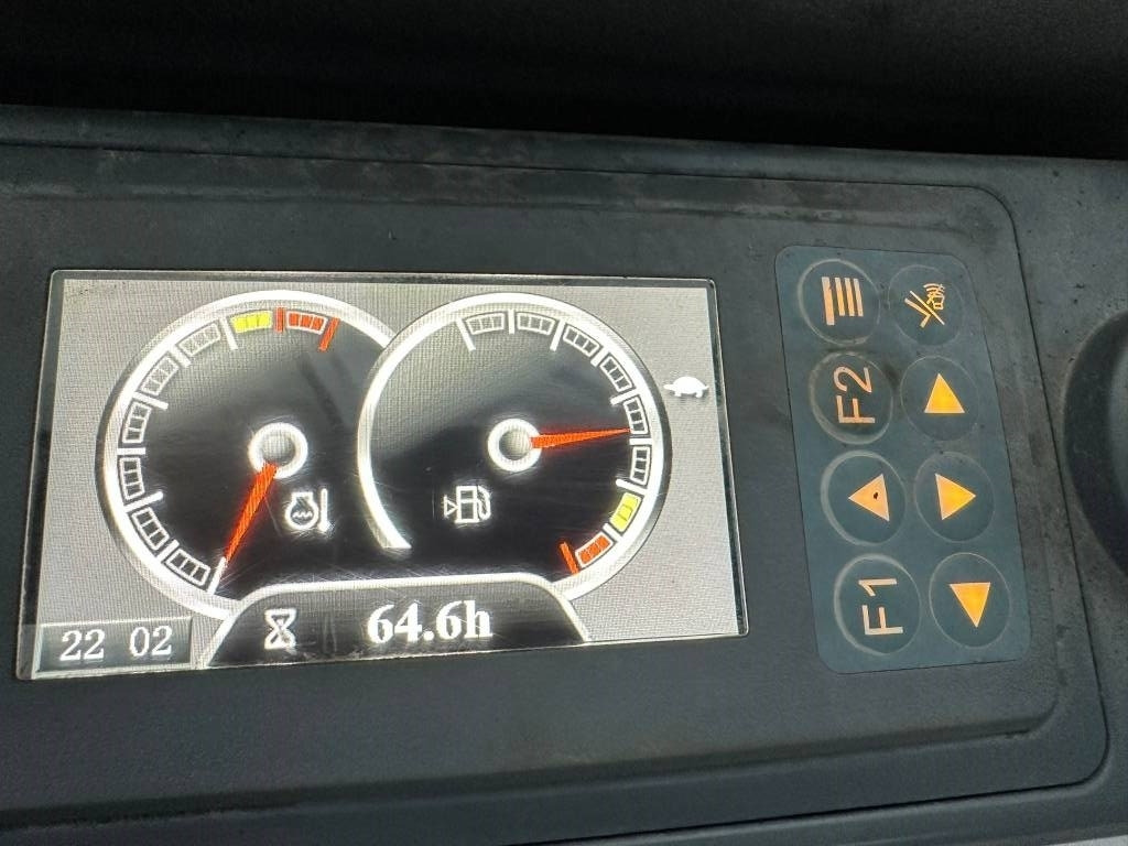 Mini bager XCMG XE 35 U: slika 9