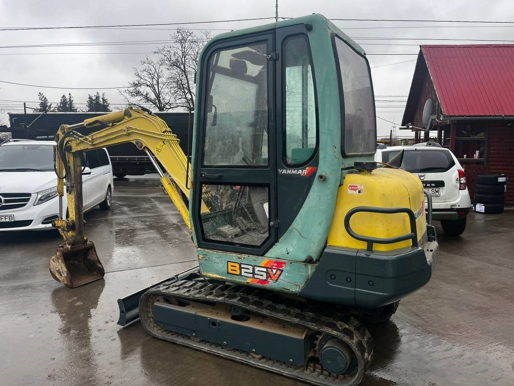 Yanmar B 25 V - Mini bager: slika 2 Yanmar B 25 V - Mini bager: slika 2