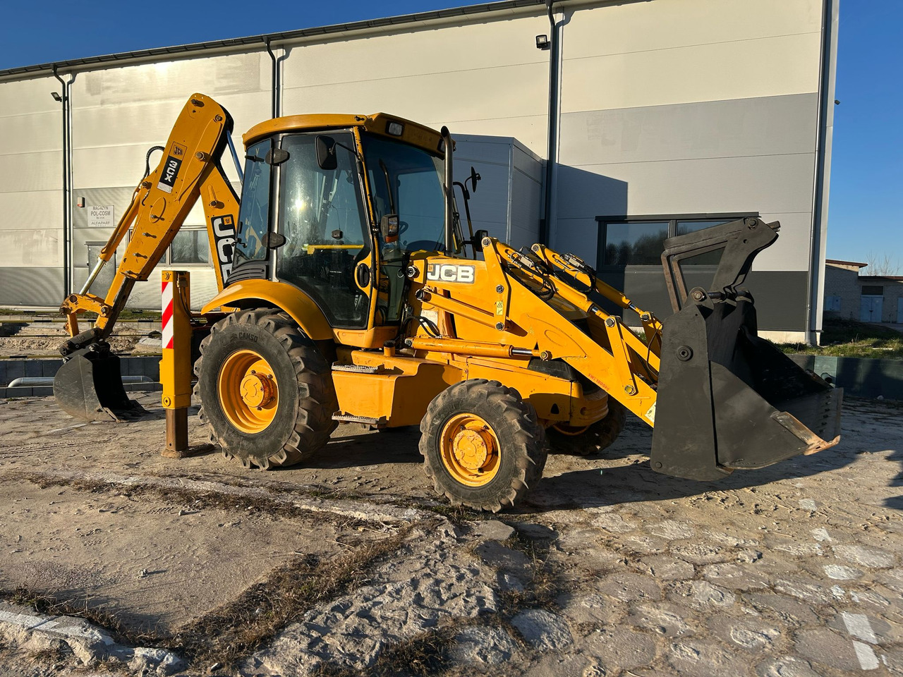 JCB 3CX - Bager utovarivač: slika 1 JCB 3CX - Bager utovarivač: slika 1