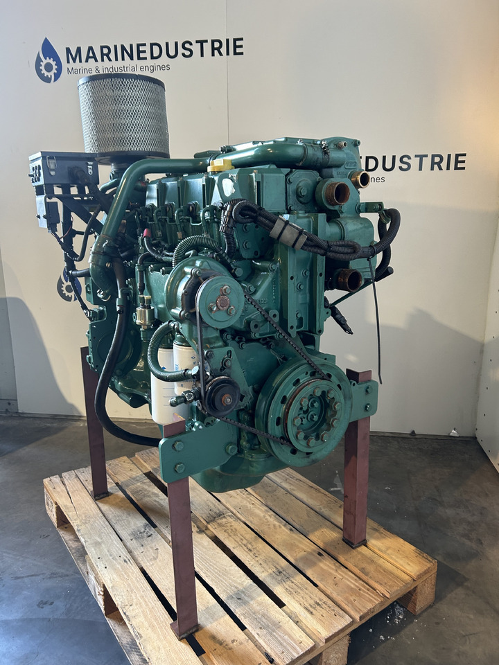 Volvo Penta D5-B TA (1500RPM) - Motor: slika 4 Volvo Penta D5-B TA (1500RPM) - Motor: slika 4