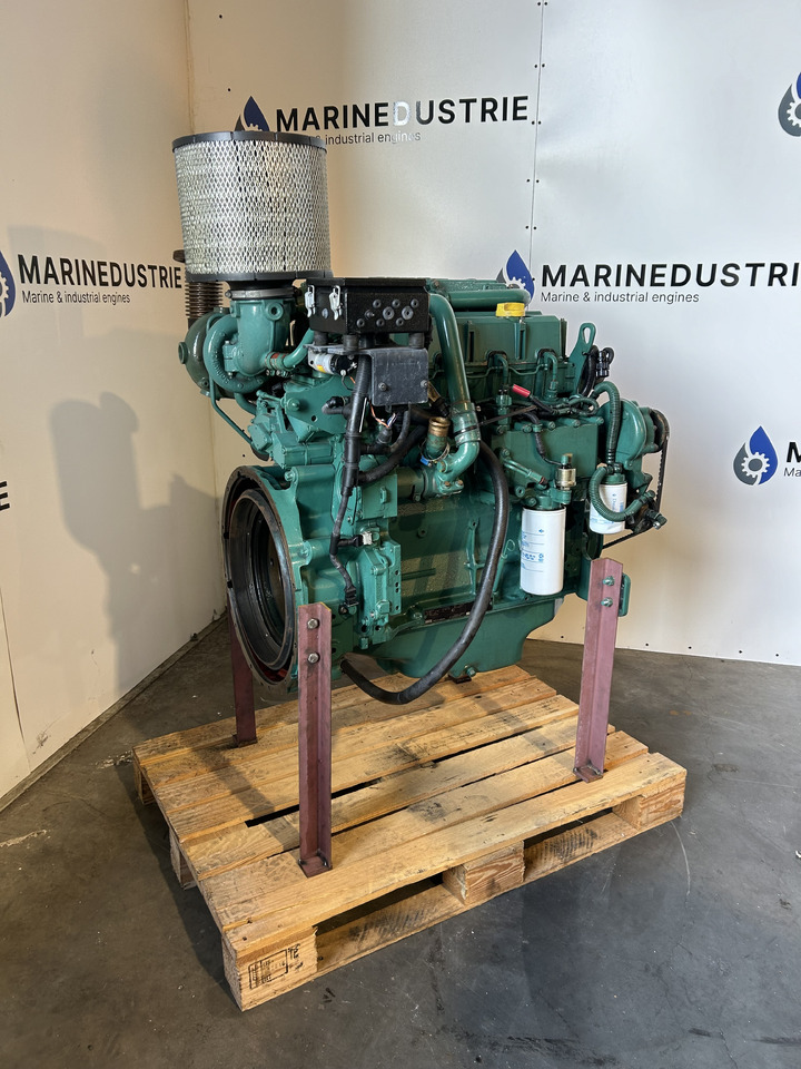 Volvo Penta D5-B TA (1500RPM) - Motor: slika 1 Volvo Penta D5-B TA (1500RPM) - Motor: slika 1