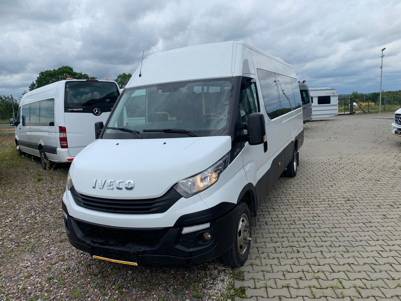 Iveco Daily- 21 Miejsc - Turistički autobus: slika 1 Iveco Daily- 21 Miejsc - Turistički autobus: slika 1