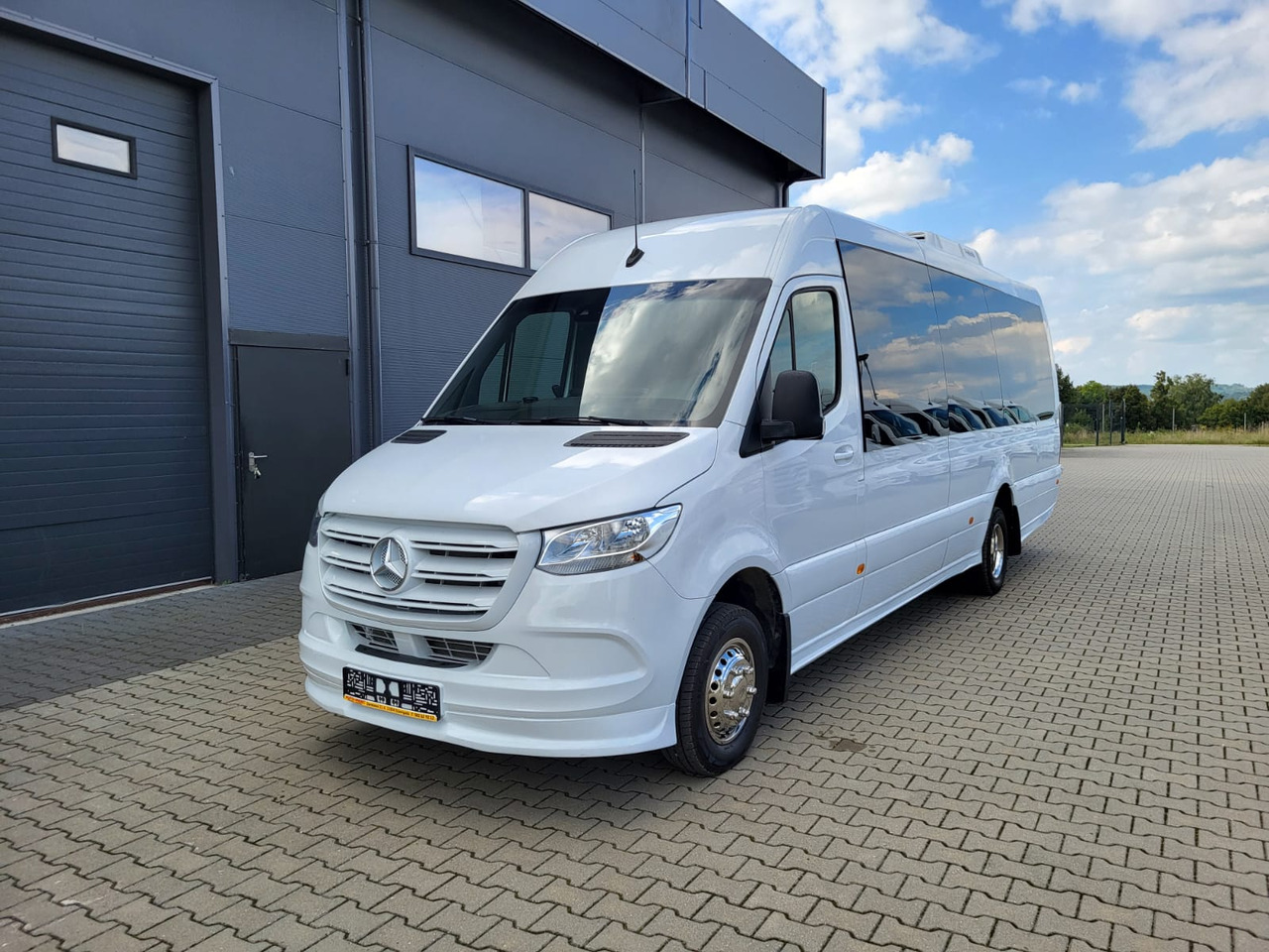 MERCEDES-BENZ Sprinter 517 CDI 24 places+ 3 standing NEW - Prigradski autobus: slika 1 MERCEDES-BENZ Sprinter 517 CDI 24 places+ 3 standing NEW - Prigradski autobus: slika 1