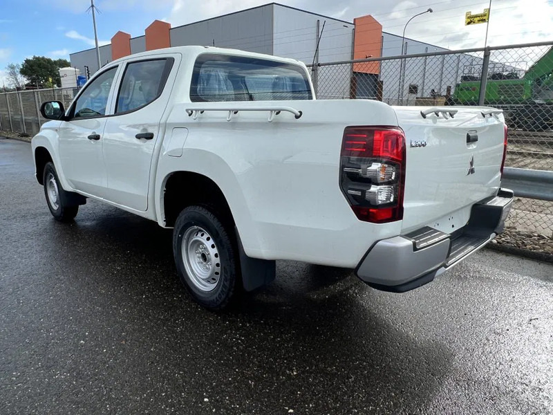 Mitsubishi L200 4x4 - 8 UNITS in WHITE 2.5 D GL Double Cab - EURO 2 - NEW!! Ready for work!!!** - Pikap, Dostavno vozilo sa duplom kabinom: slika 2 Mitsubishi L200 4x4 - 8 UNITS in WHITE 2.5 D GL Double Cab - EURO 2 - NEW!! Ready for work!!!** - Pikap, Dostavno vozilo sa duplom kabinom: slika 2