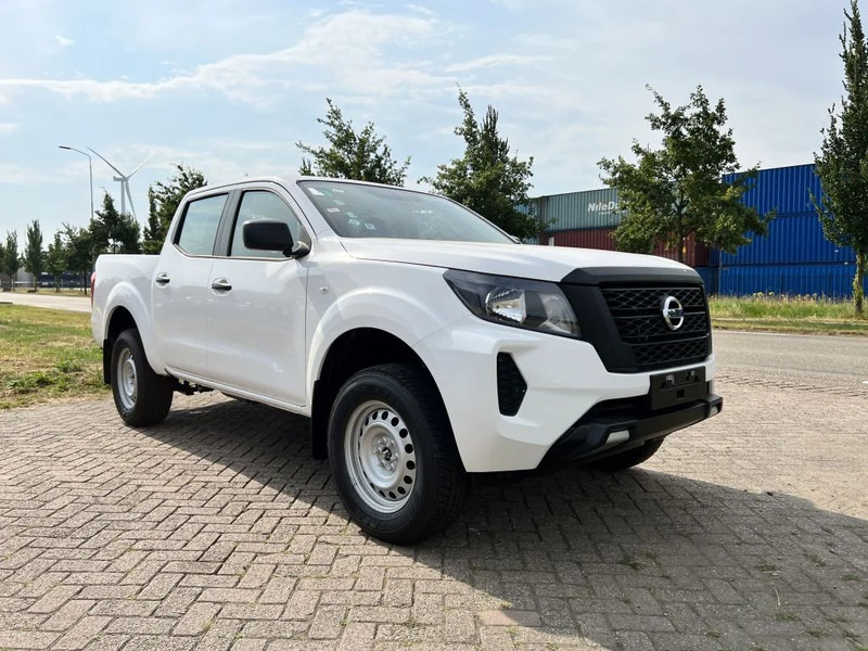 Pikap, Dostavno vozilo sa duplom kabinom novi Nissan Navara 4x4 - 22 UNITS - 2.5 D Double Cab - XE - EURO 2 - NEW!! READY FOR WORK!!!: slika 6