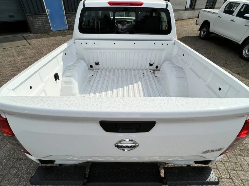 Nissan Navara 4x4 - 22 UNITS - 2.5 D Double Cab - XE - EURO 2 - NEW!! READY FOR WORK!!! - Pikap, Dostavno vozilo sa duplom kabinom: slika 4 Nissan Navara 4x4 - 22 UNITS - 2.5 D Double Cab - XE - EURO 2 - NEW!! READY FOR WORK!!! - Pikap, Dostavno vozilo sa duplom kabinom: slika 4
