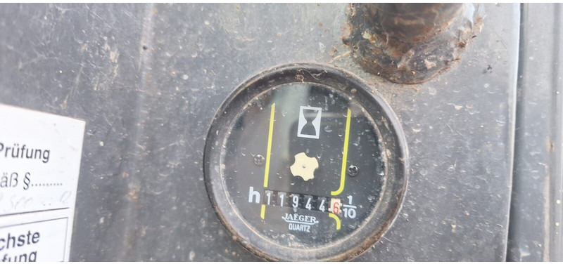 Bager točkaš Case WX150: slika 7