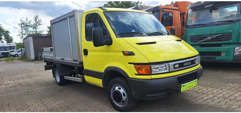 Iveco Daily Koffer - Dostavno vozilo sa zatvorenim sandukom: slika 2 Iveco Daily Koffer - Dostavno vozilo sa zatvorenim sandukom: slika 2