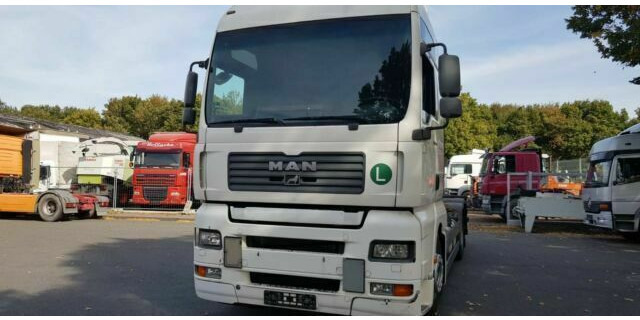 MAN 26.440 TGA BDF 6x2 German Truck - Kamion sa golom šasijom i zatvorenom kabinom: slika 2 MAN 26.440 TGA BDF 6x2 German Truck - Kamion sa golom šasijom i zatvorenom kabinom: slika 2