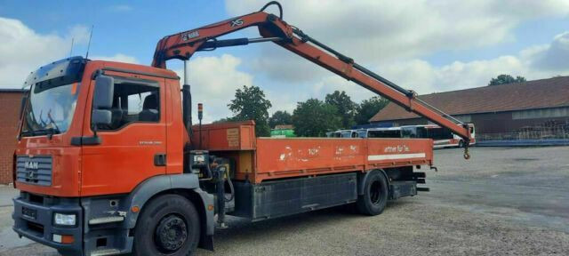 MAN TG-M18.280PS Hiab 111B-2 mit Funk - Kamion sa tovarnim sandukom, Kamion sa dizalicom: slika 3 MAN TG-M18.280PS Hiab 111B-2 mit Funk - Kamion sa tovarnim sandukom, Kamion sa dizalicom: slika 3