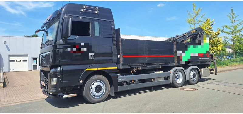 MAN TGX 26.440 6x2 LLW Pritsche mit Kran Palfinge - Kamion sa tovarnim sandukom, Kamion sa dizalicom: slika 1 MAN TGX 26.440 6x2 LLW Pritsche mit Kran Palfinge - Kamion sa tovarnim sandukom, Kamion sa dizalicom: slika 1