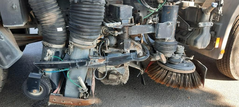 Autočistilica Mercedes-Benz 1824 Axor: slika 7 Autočistilica Mercedes-Benz 1824 Axor: slika 7