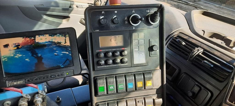 Autočistilica Mercedes-Benz 1824 Axor: slika 11 Autočistilica Mercedes-Benz 1824 Axor: slika 11