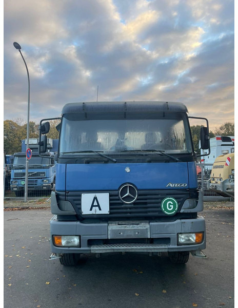 Mercedes-Benz 1828 Absetzkipper - Kamion za utovaranje kontejnera: slika 3 Mercedes-Benz 1828 Absetzkipper - Kamion za utovaranje kontejnera: slika 3