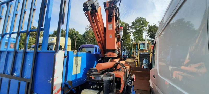 Mercedes-Benz 1828 Pritsche+Glastransport - Kamion sa tovarnim sandukom, Kamion sa dizalicom: slika 4 Mercedes-Benz 1828 Pritsche+Glastransport - Kamion sa tovarnim sandukom, Kamion sa dizalicom: slika 4