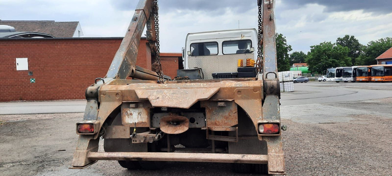 Mercedes-Benz 1833 Absetzkipper - Kamion za utovaranje kontejnera: slika 4 Mercedes-Benz 1833 Absetzkipper - Kamion za utovaranje kontejnera: slika 4