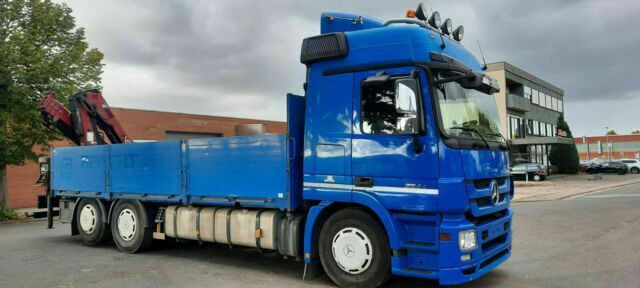 Mercedes-Benz 2544 Pritsche mit Kran Hiab XS am Heck - Kamion sa tovarnim sandukom, Kamion sa dizalicom: slika 2 Mercedes-Benz 2544 Pritsche mit Kran Hiab XS am Heck - Kamion sa tovarnim sandukom, Kamion sa dizalicom: slika 2